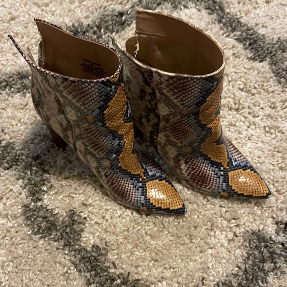 Steve Madden boots